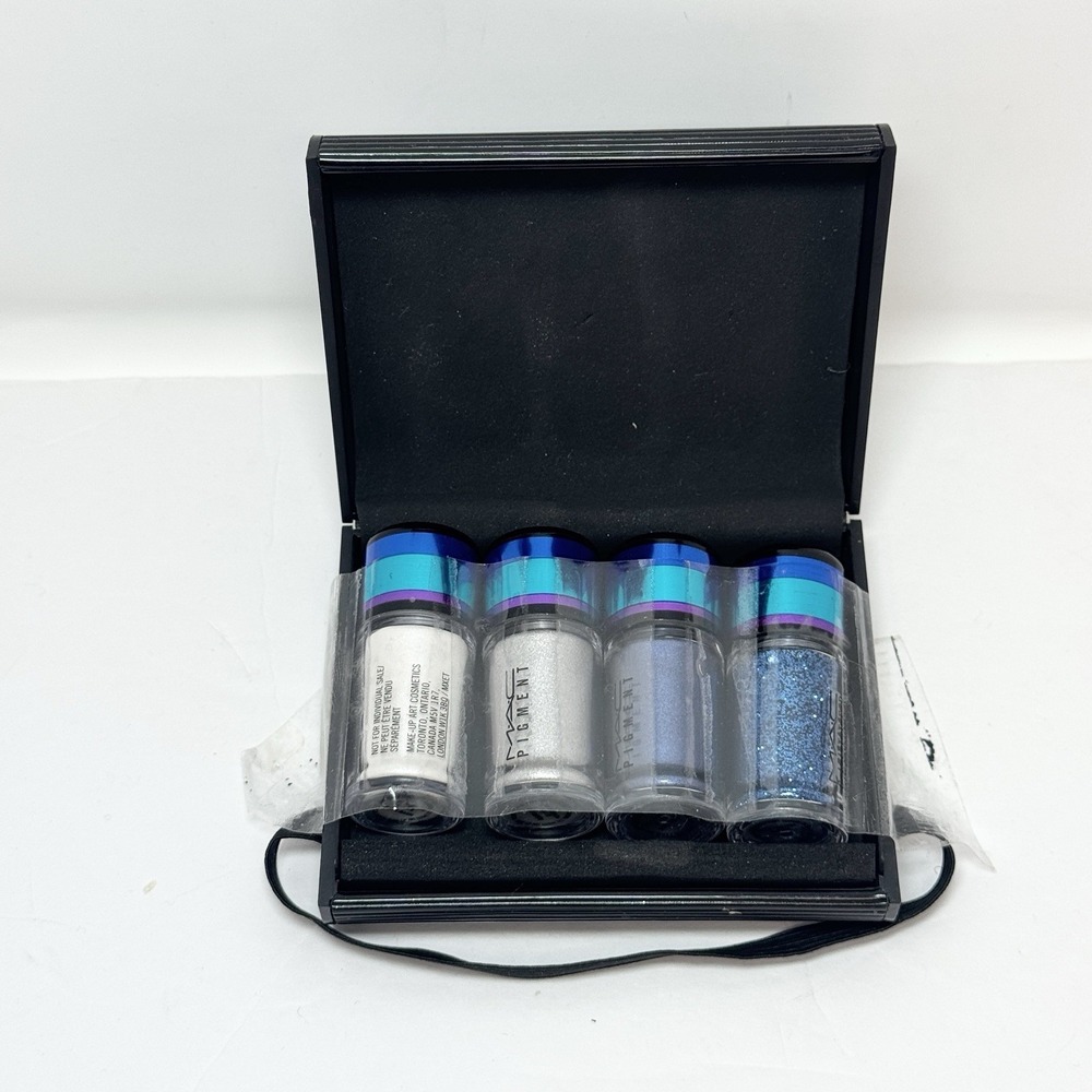 MAC Irresistibly Charming Glitters & Pigments / Blue Set Limited Edition SEALED